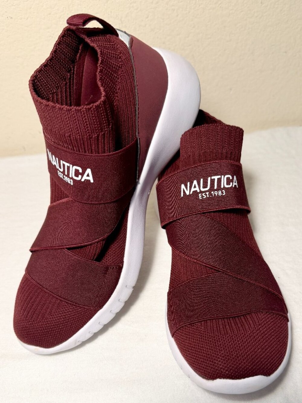 Nautica Vivien Women's Knit Slip On Jogger Sneakers Size 8 Burgundy Lightweight